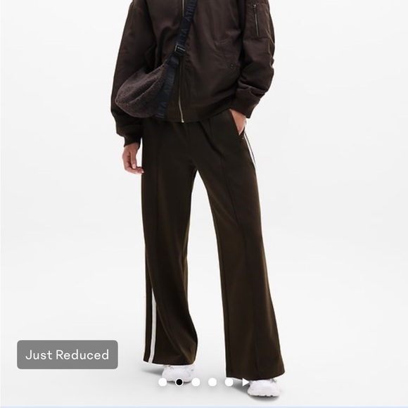 New!!Women's Athleta Upfield Hooded Jacket - Picture 2 of 9